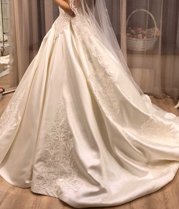 Продаётся новое свадебное платье