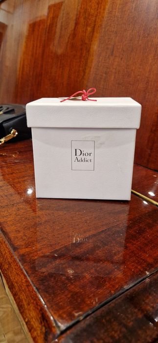 Продам подарочный бокс Dior Addict