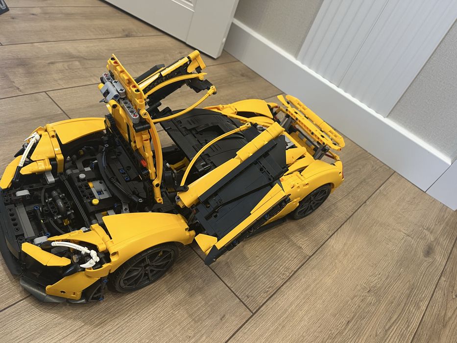 Продам лего mclaren p1 3893+ деталей