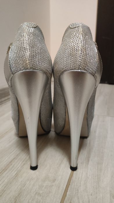 Официални обувки сребърни