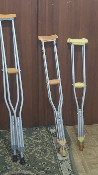 Костыли подмышечные