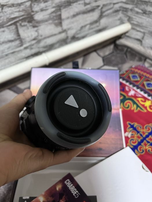 Charge 5 JBL хорошый