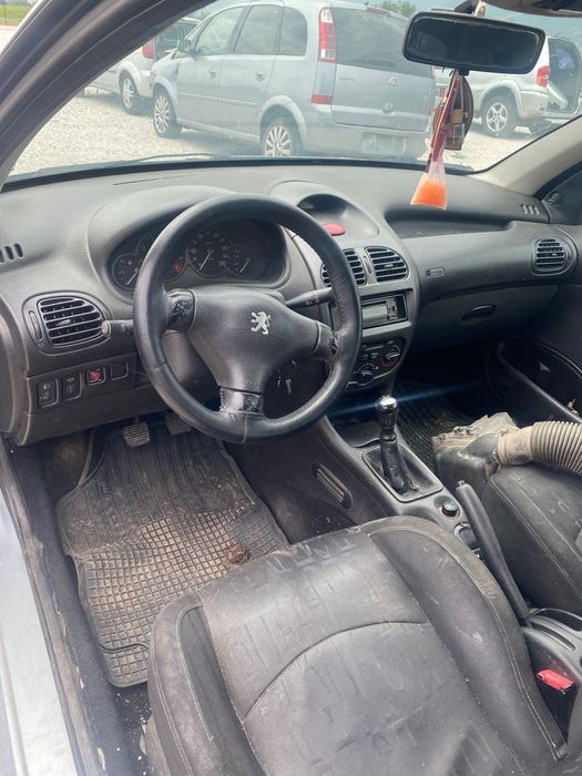 Пежо 206 1.4 бензин на части