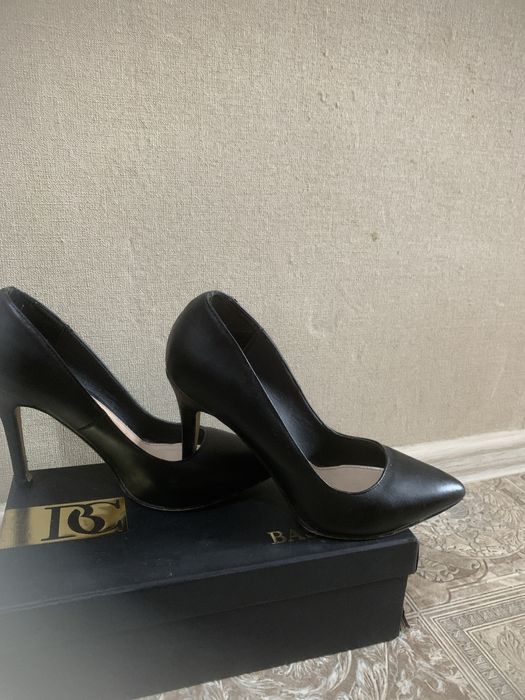 Супер удобные туфли размер 40