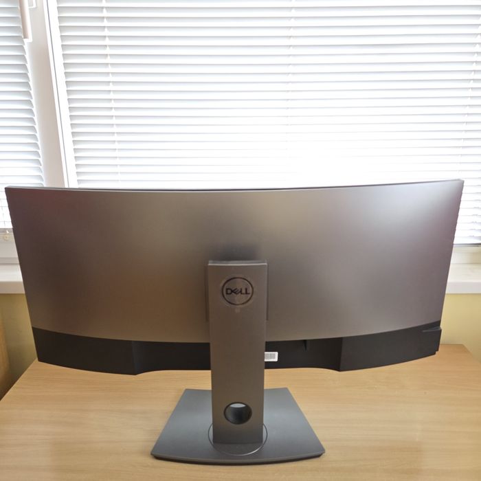 DELL UltraSharp U3818DW 37.5 инча