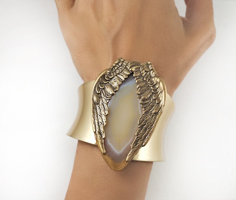 10 идеи за луксозни коледни подаръци с елегантни бижута за жени 2020