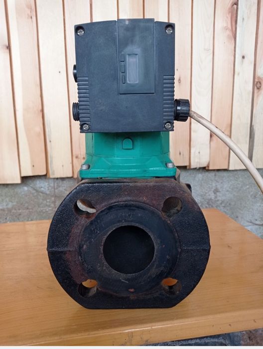 Голяма циркулационна помпа Wilo TOP- S50/7