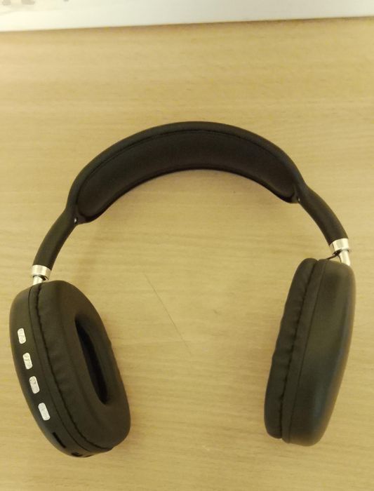 Продам наушники п9