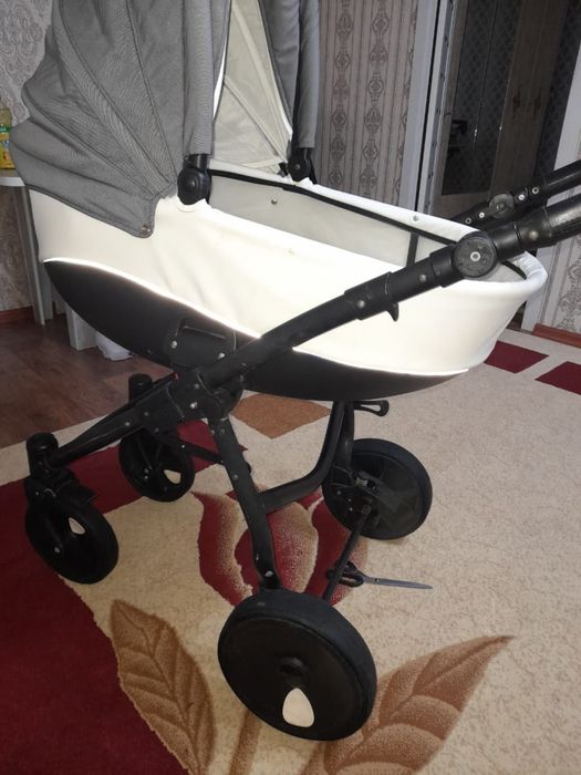 Продам коляску в отличном состоянии