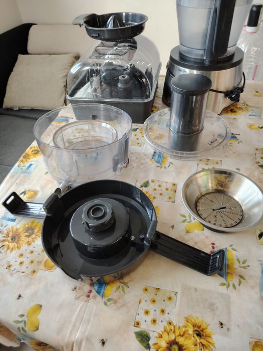 Кухненски робот philips