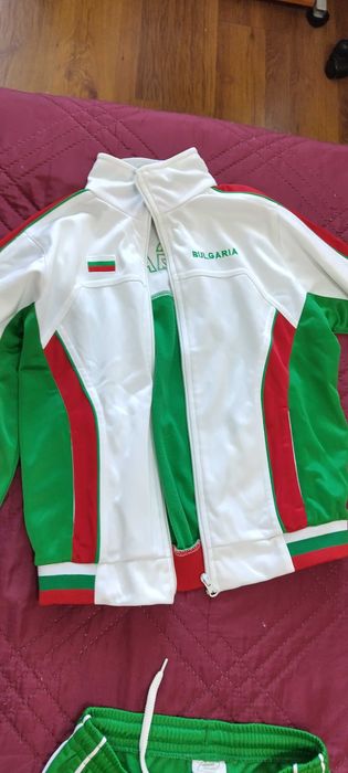 Детски спортен екип