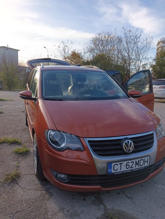 Vând VW Touran 2010 1.9 TDI