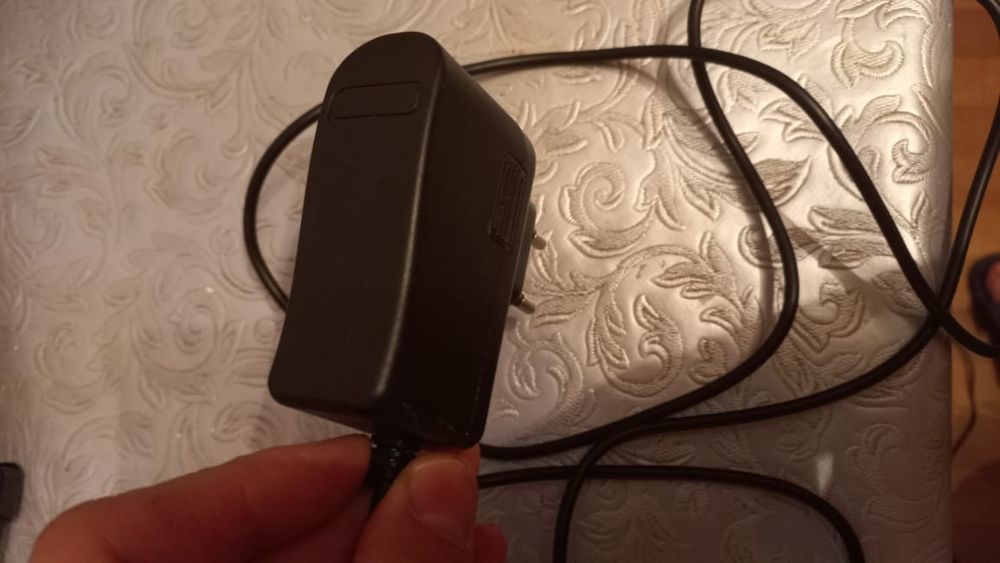 Продам Блок Питания На 12 Вольт. 1,5 Ампер.