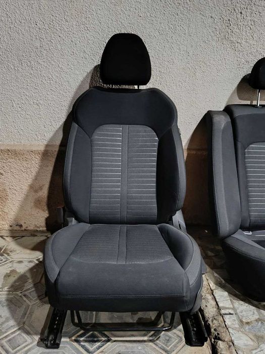 Сиденья Автомобиля KIA K5 не кожа