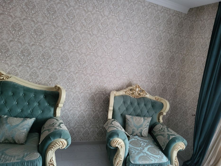 Продам диван с 2мя креслами