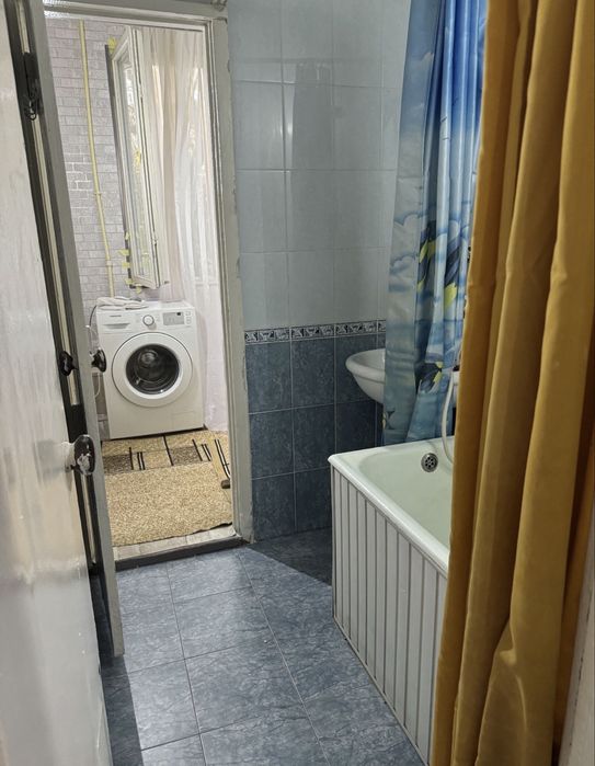 Студентам ! Максим Горький 2в3 комнатная