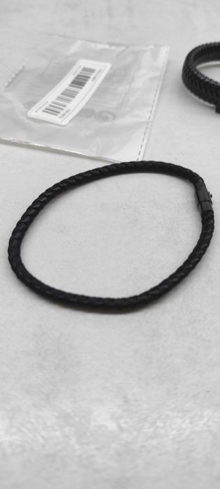 Мъжки кожени гривни