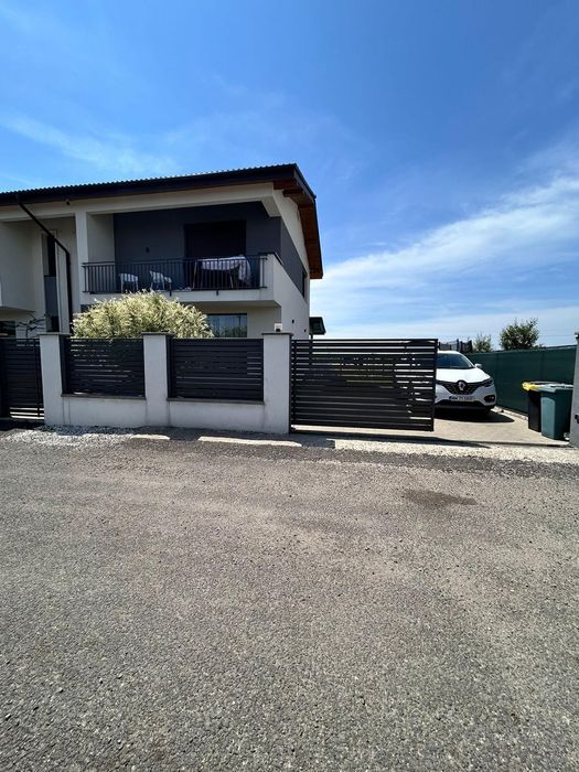 Vând casă duplex – Sat Săsar