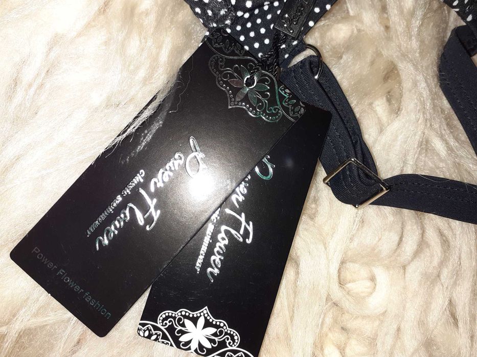 Сутиен.Черен на бели точки