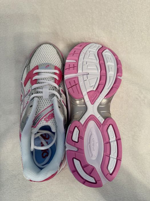 Pantofi Asics 1130  marime 39