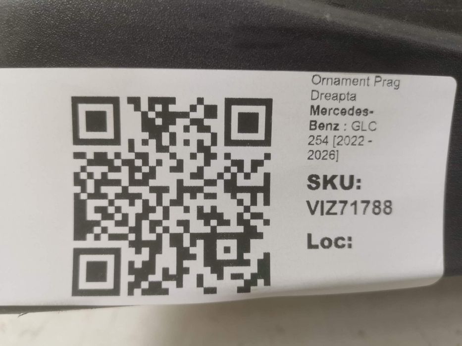 Мерцедес-Бенц ГЛЦ / Mercedes-Benz GLC 254 AMG Украса дясна врата Merce