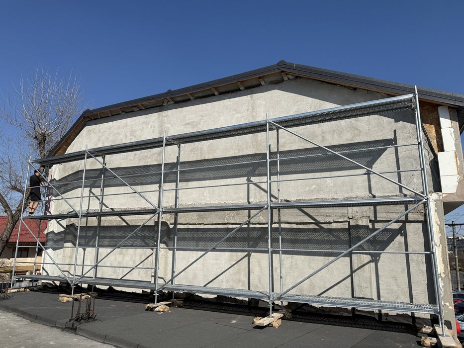 schela metalica de inchiriat