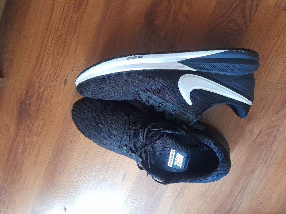 Nike Zoom Structure 22 маратонки 44 номер.