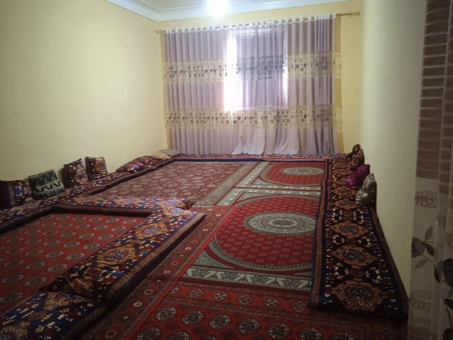 Hovli joy 700m² sotiladi.