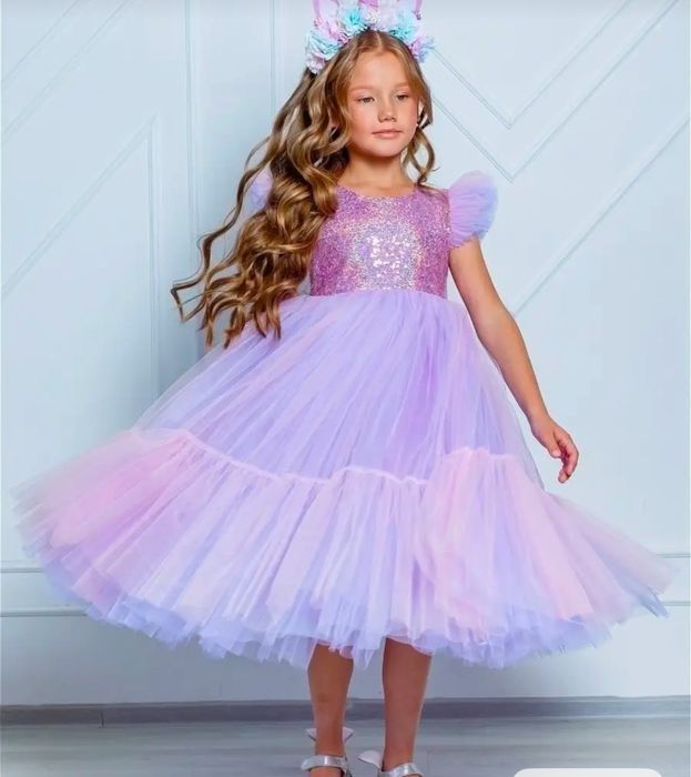 Платье нарядное пышное