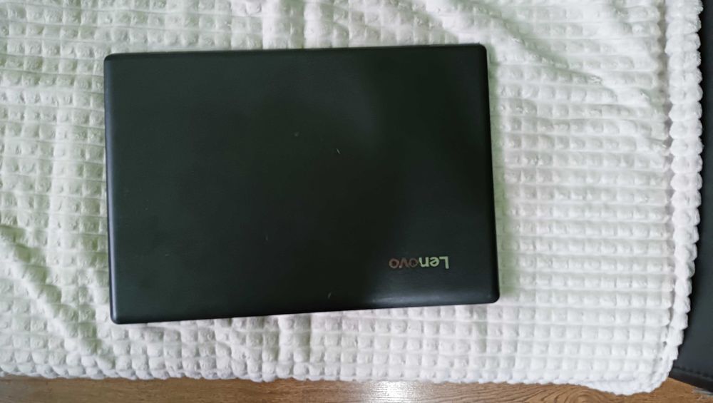 Laptop Lenovo Ideapad 110-15IBR – 4GB RAM, 500GB HDD, perfect pentru școală și utilizare zilnică