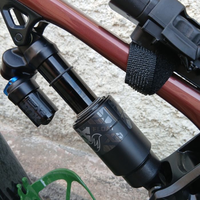 E bike  Rocky Mountain Carbon
