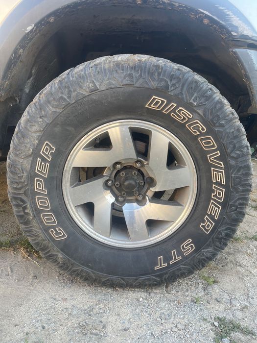 Джанти с гуми 285/75/16-(33)