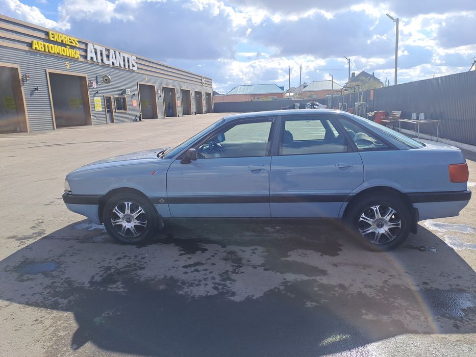 Продам ауди 80 1.8