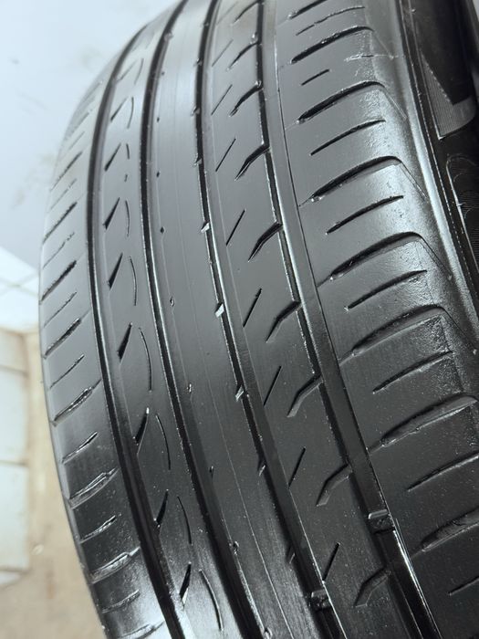 -215/55R17 doua anvelope vara 5.4mm