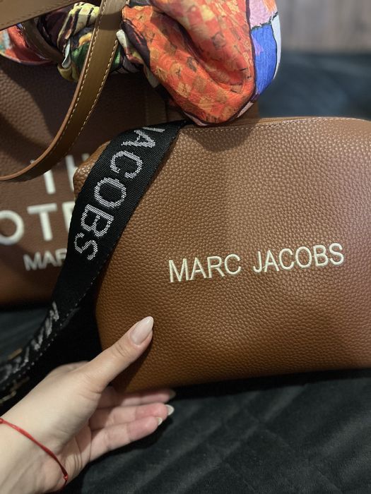 Дамска чанта TOTE BAG в кафяво + вътрешна чантичка + шалче