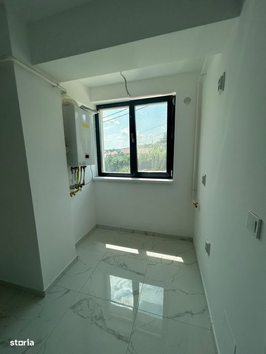 Apartament cu 3 camere - zona Hlincea