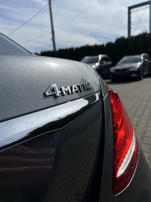 Mercedes E 220 4 Matic AMG