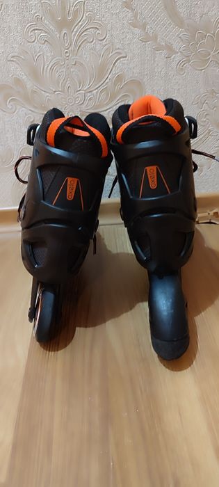 Роликовые коньки