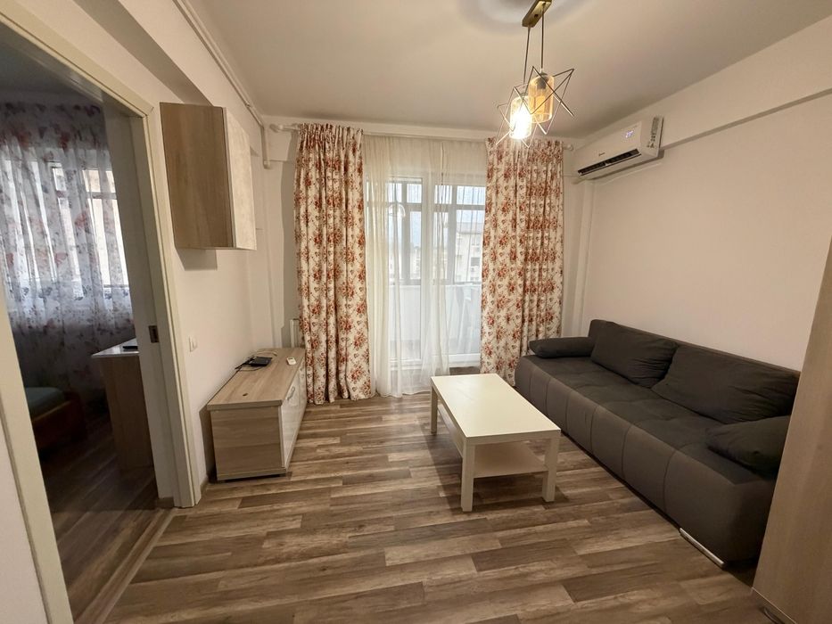 Închiriez studio Militari