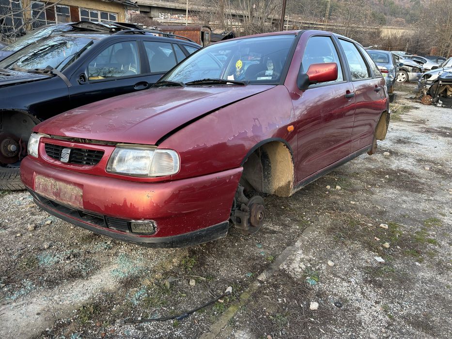 Сеат ибиза 1.4 бензин на части.