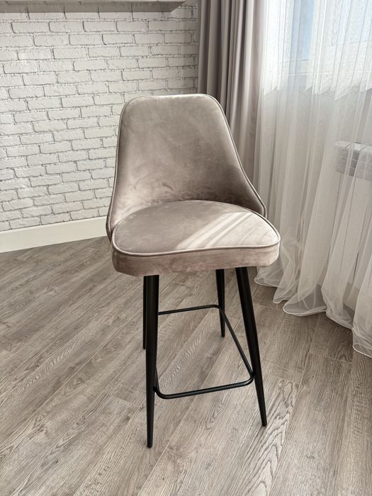 Стулья барные, очень удобные