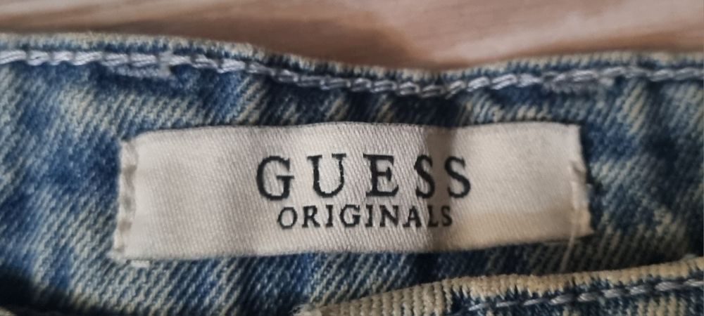 Продам  женские шорты  Guess