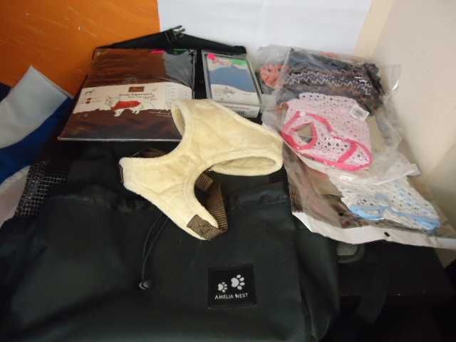 Дрехи за малко куче, рокля ,нагръдник,дъждобран,раница AMELIA NEST