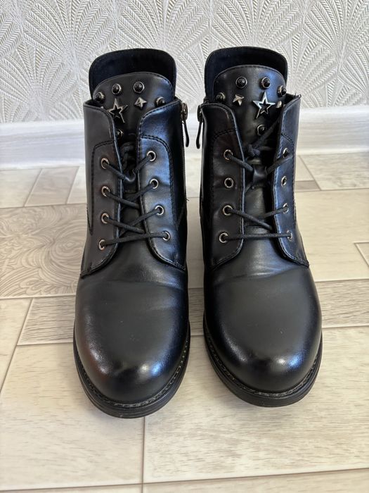 Продам сапожки осень-весна