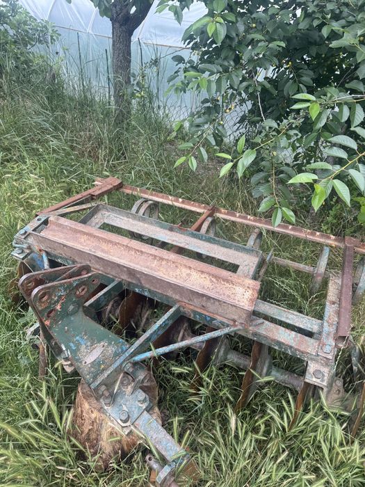 Vand tractor cu toata gama,balotiera nou 2025,plug disc si semanatoare
