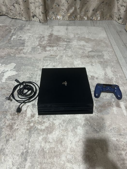 Play Station 4Pro 1Tb