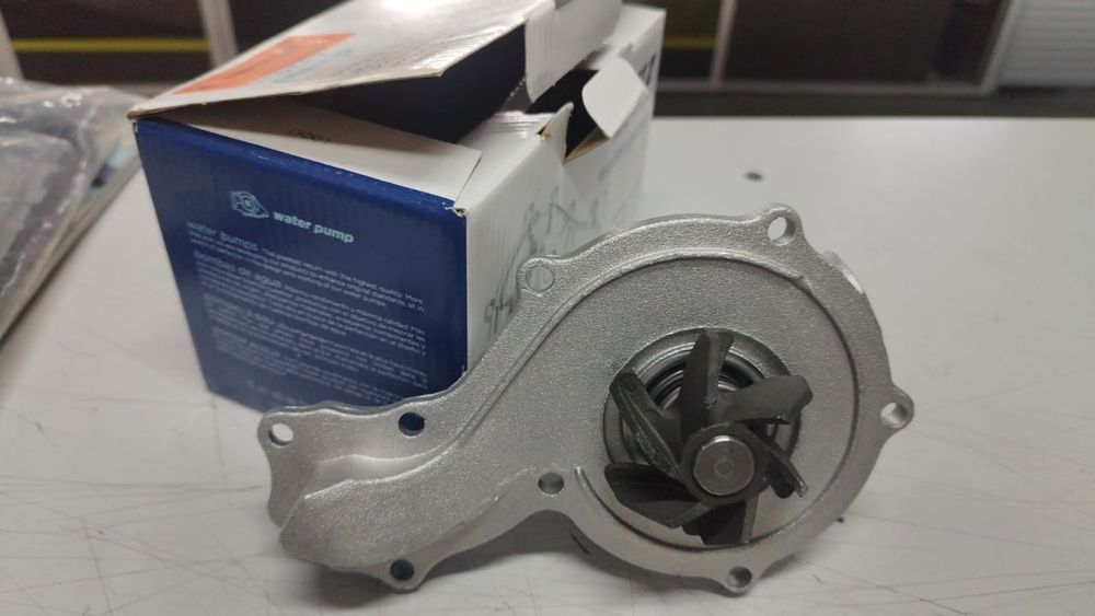 Помпа гольф 3, пассат, венто