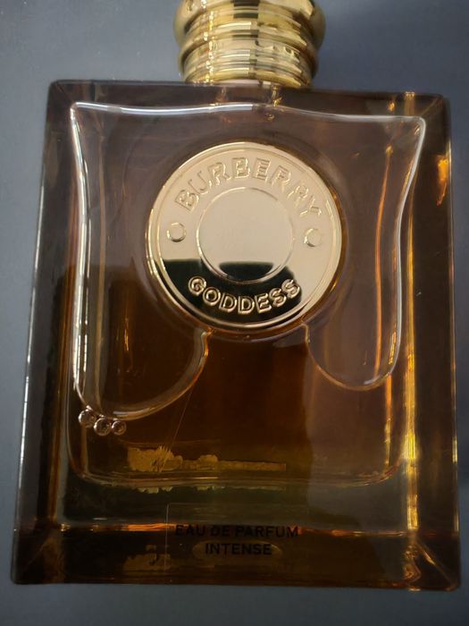 Burberry goddess 100ml eau de parfum intense nou ORIGINAL