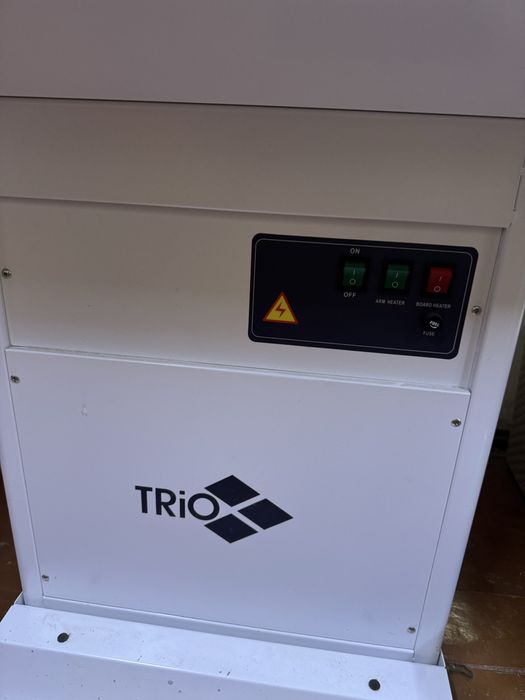 Продам промышленный гладильный стол