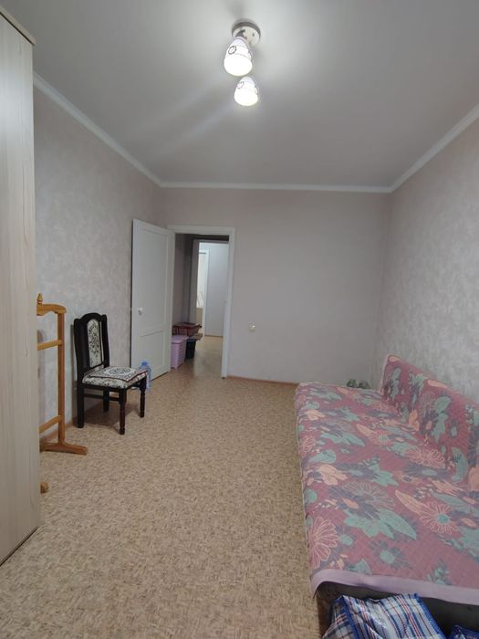 Продается трёхкомнатная квартира.  Береке.